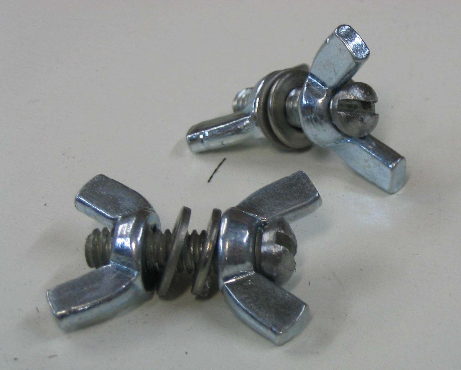 Wing screws